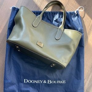 Dooney & Bourke